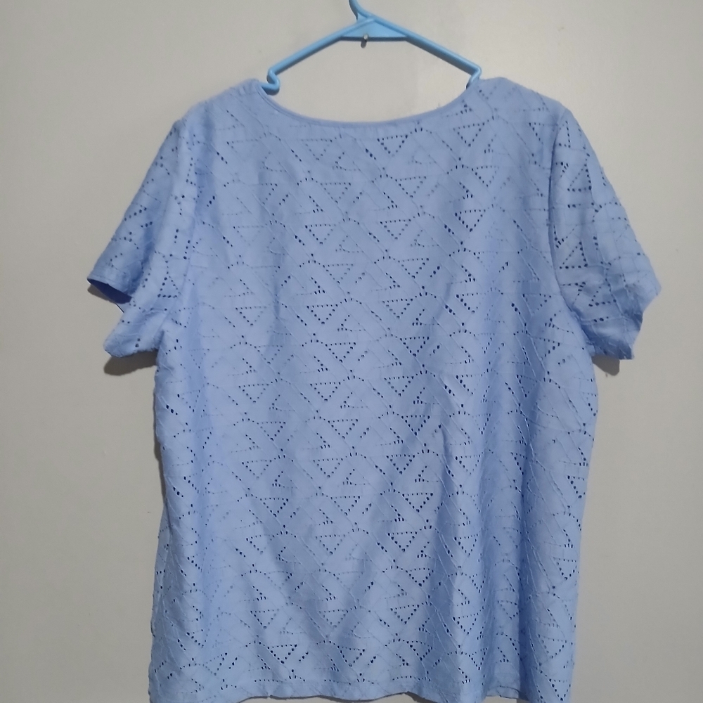 Liz Claiborne Light Blue Beautiful Short Sleeve Lined Top. Size XL - Picture 3 of 11